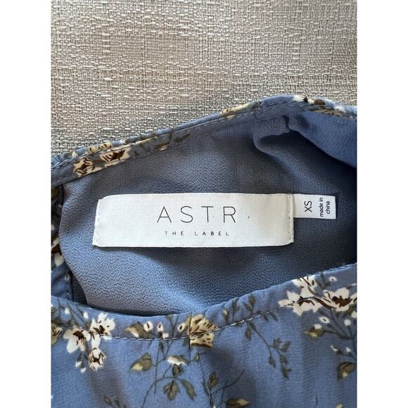 ASTR The Label Midi Dress Womens Size XS Blue Ditsy Floral Feminine Western NWT - Picture 3 of 8